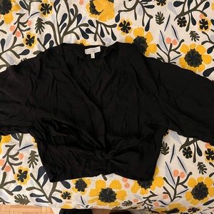 Stories tie front top